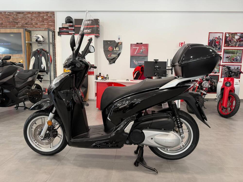 Honda SH 300 i ABS (2016 - 20) (3)