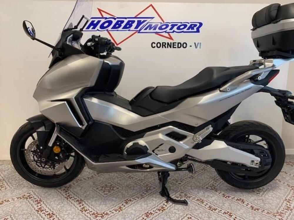 Honda Forza 750 DCT (2021 - 24) (9)