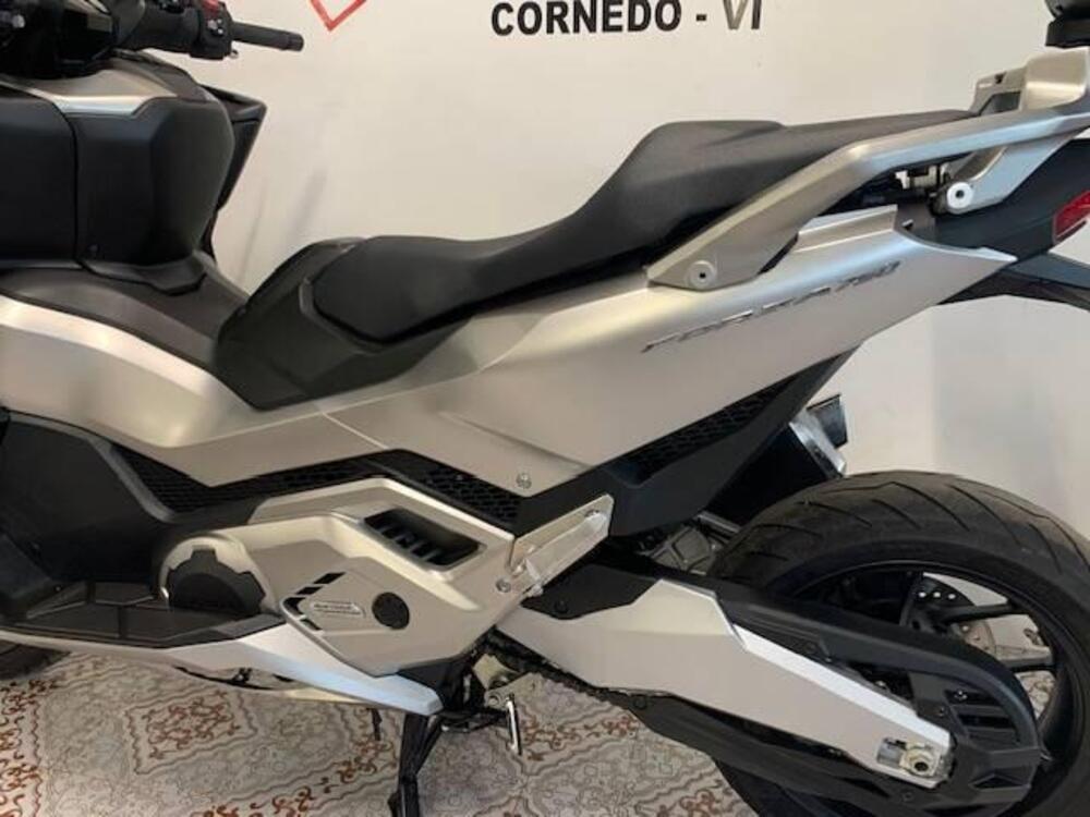 Honda Forza 750 DCT (2021 - 24) (11)