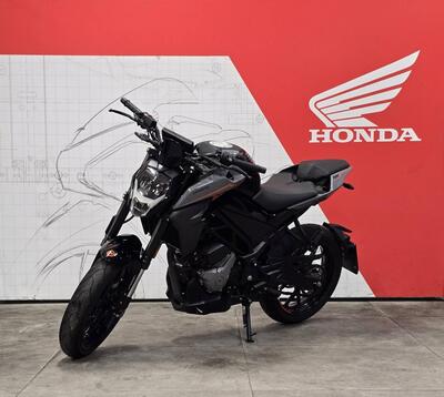 CFMOTO 300NK (2021 - 25) usata