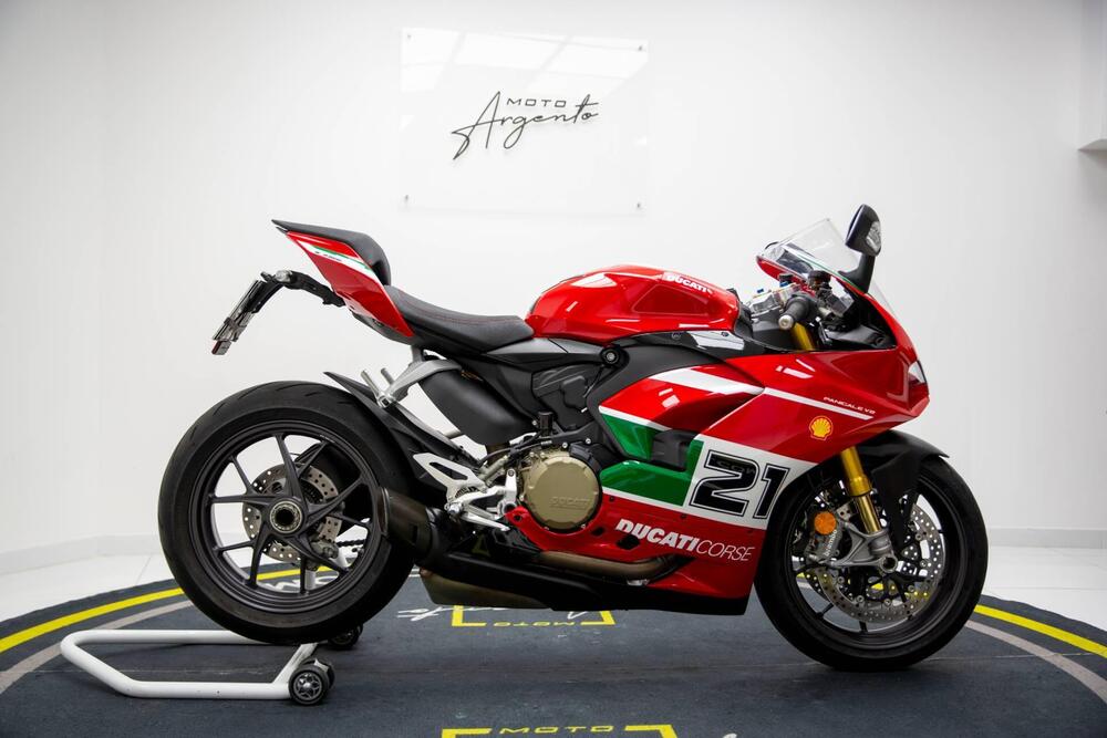 Ducati Panigale V2 Bayliss 1st Championship 20th Anniversary (2021 - 24) (15)