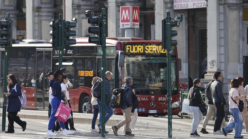 Sciopero generale 28 novembre: treni fermi 24 ore, aerei e autostrade a rischio