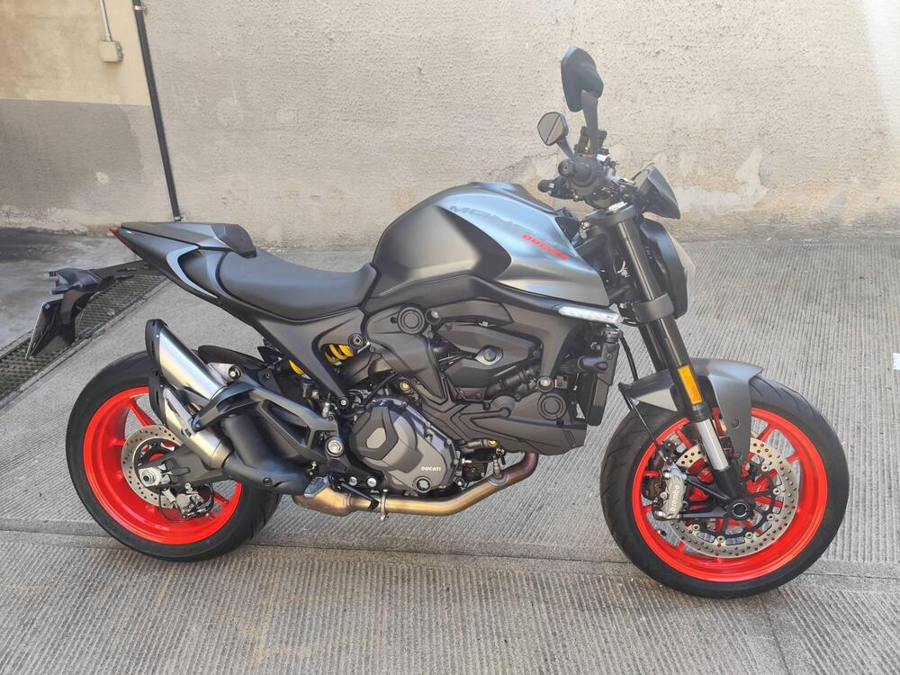 Ducati Monster 937 + (2021 - 25)