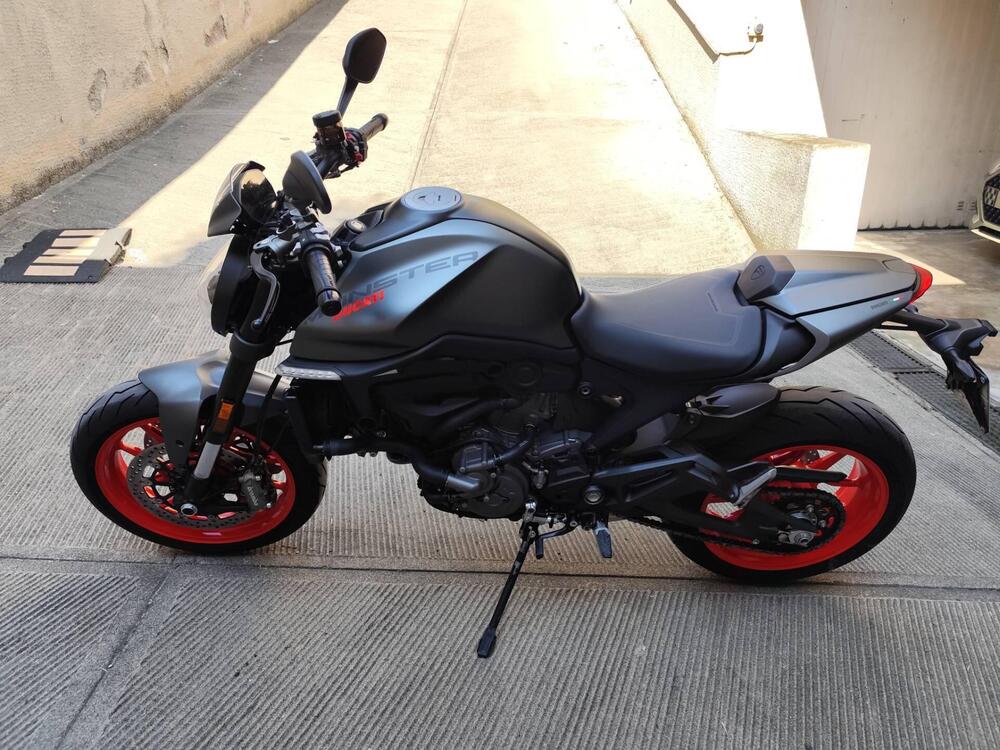 Ducati Monster 937 + (2021 - 25) (5)