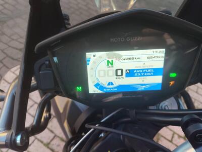 Moto Guzzi V85 TT (2021 - 23) usata