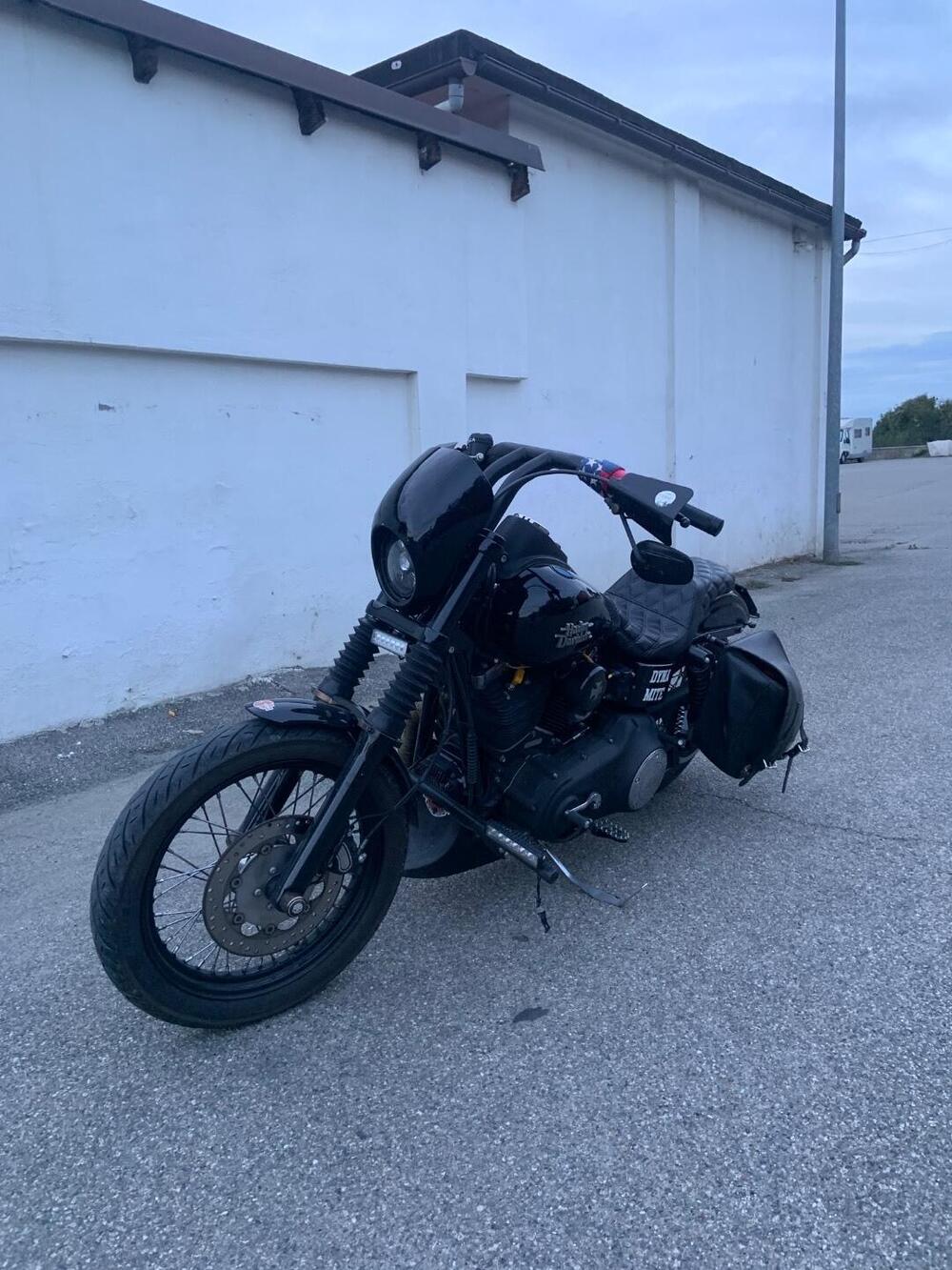 Harley-Davidson 1690 Street Bob Special (2015 - 16) - FXDB (3)