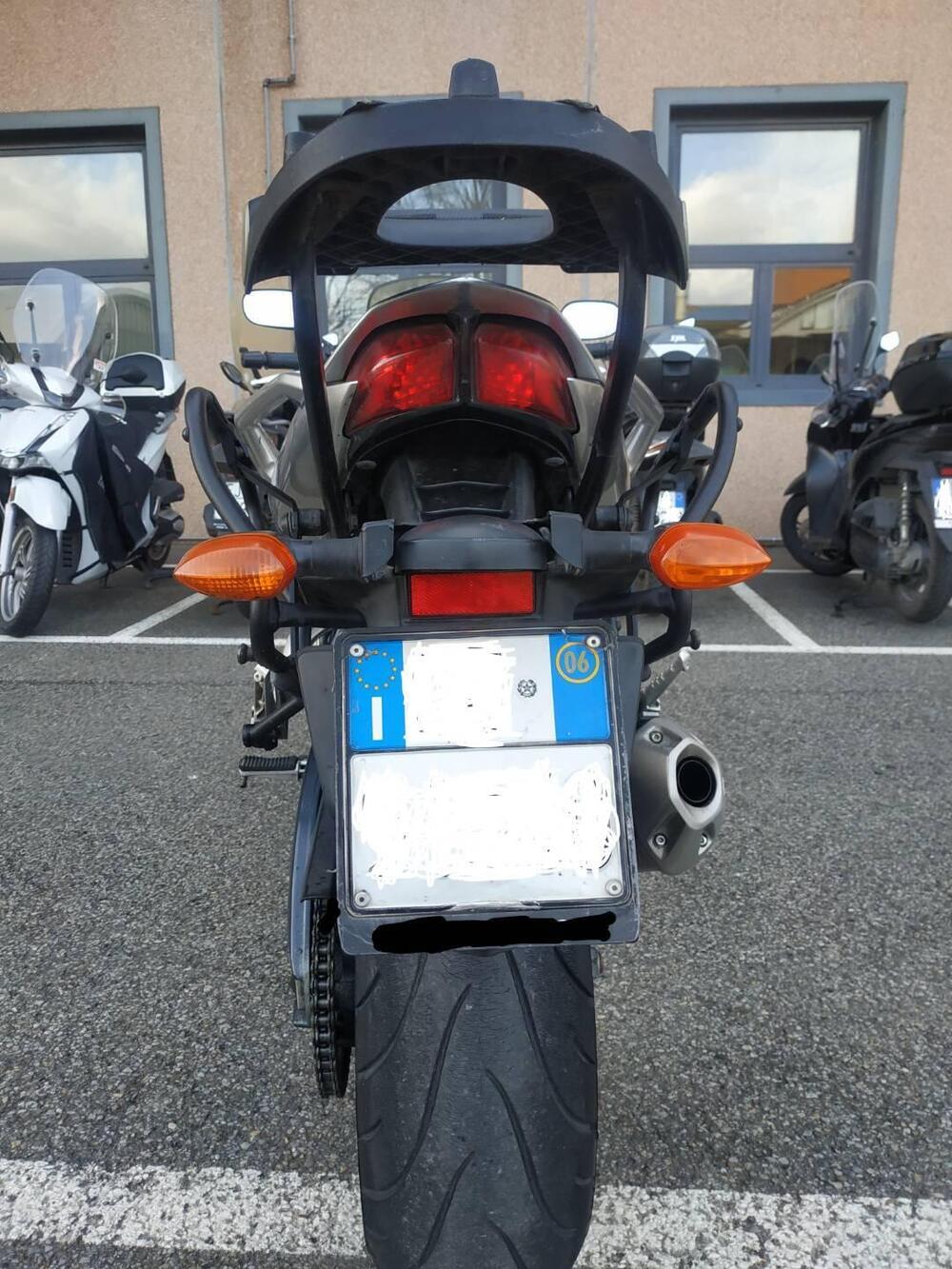 Yamaha FZ1 Fazer (2006 - 16) (14)