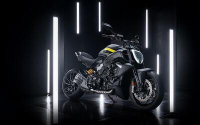 Ducati Diavel V4 (2023 - 25) nuova
