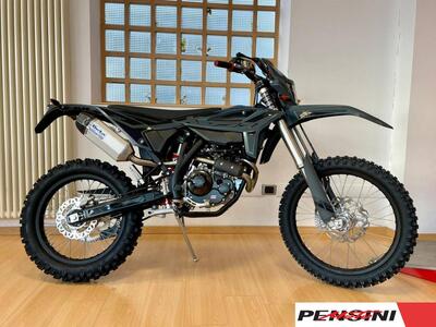 Betamotor RR 125 4T Enduro T - X Special Edition (2025) nuova