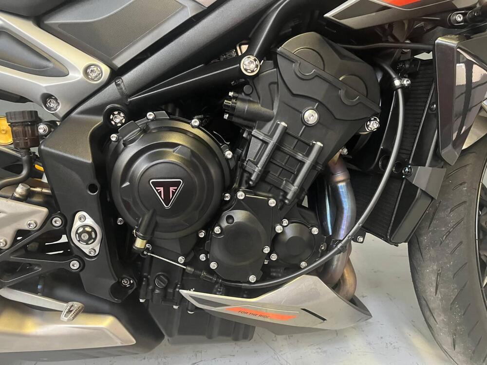 Triumph Street Triple 765 RS (2023 - 26) (4)