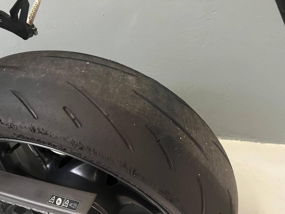 Triumph Street Triple 765 RS (2023 - 26) (8)