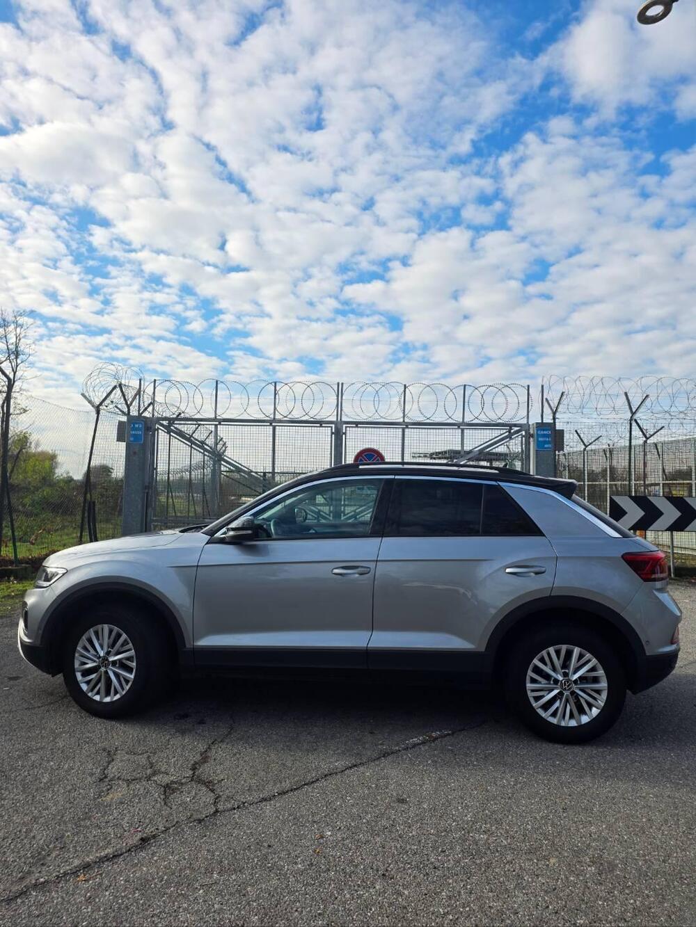 Volkswagen T-Roc usata a Milano (9)