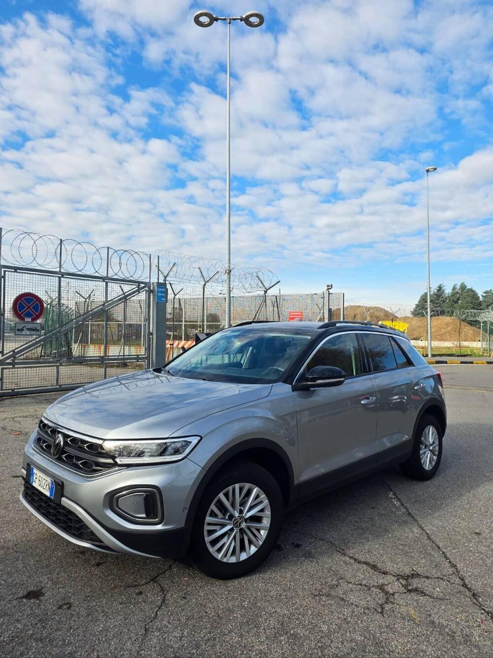 Volkswagen T-Roc usata a Milano (10)