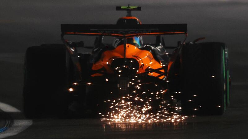 F1. Doppia squalifica McLaren a Las Vegas, Red Bull ironizza: &quot;Ecco come non farsi squalificare&quot;