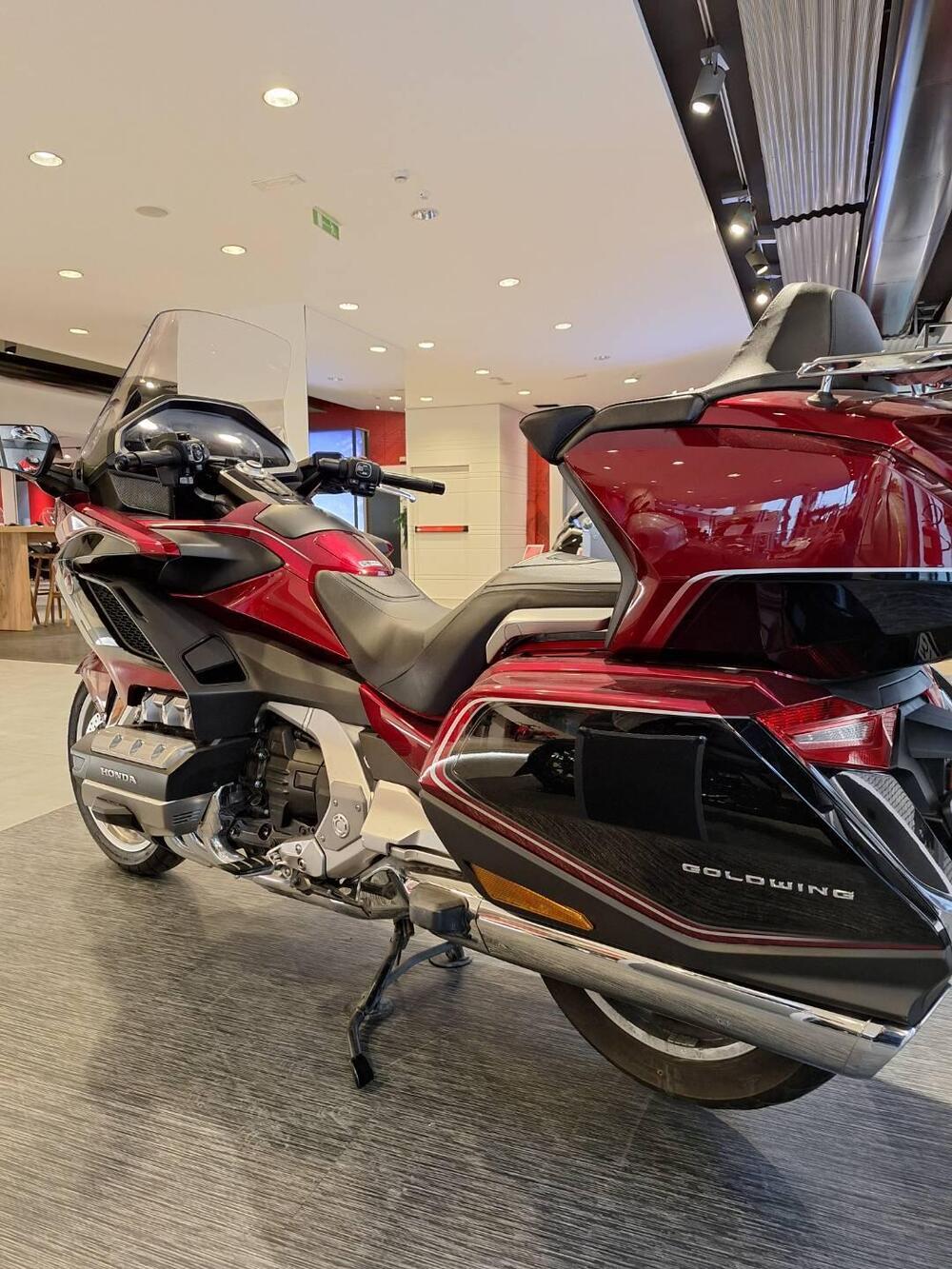 Honda GL 1800 Gold Wing Tour DTC (2018 - 20) (6)
