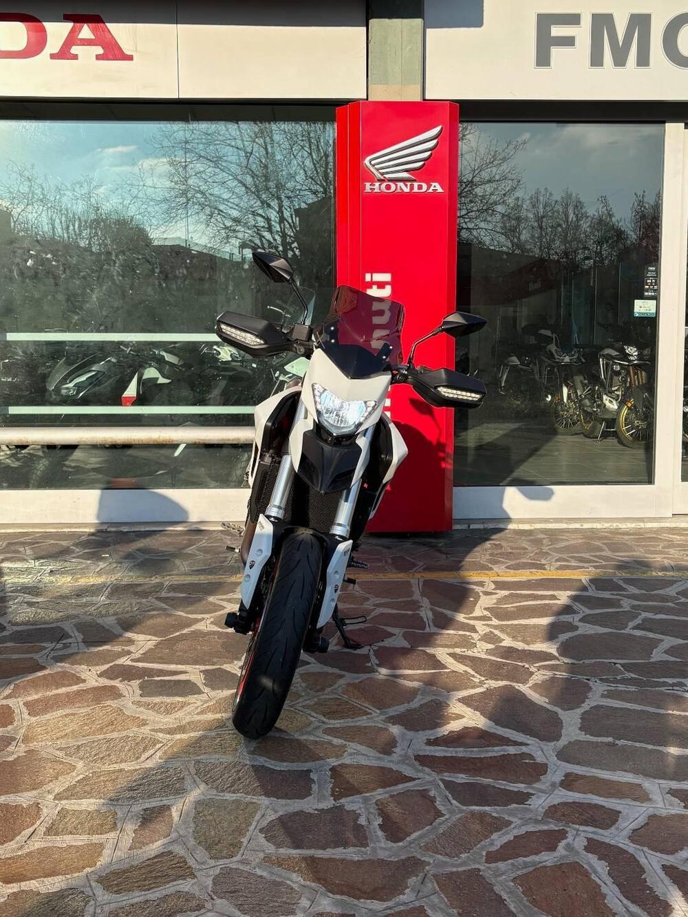 Ducati Hypermotard 939 (2016 - 18) (4)