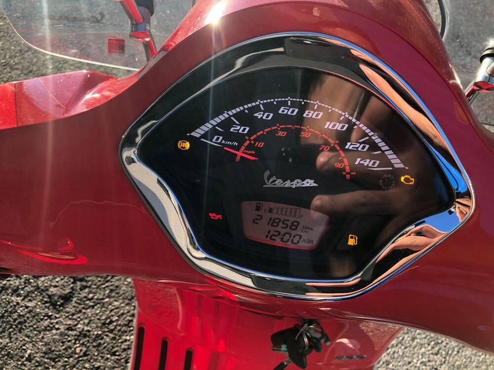 Vespa GTS 300 Super (2017 - 18) (6)