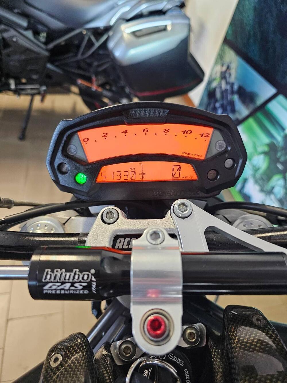 Ducati Monster 696 (2008 - 13) (3)