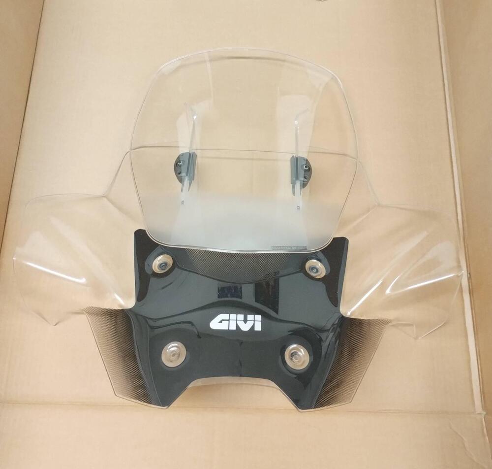 Parabrezza Givi Honda Forza 750 2021 - 2024 (2)