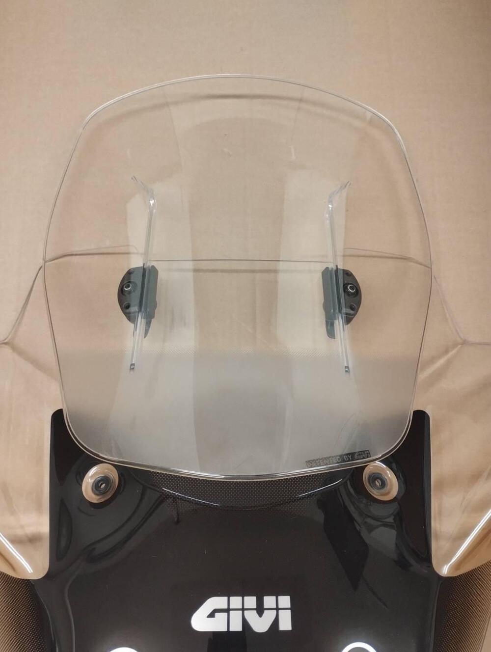 Parabrezza Givi Honda Forza 750 2021 - 2024 (5)