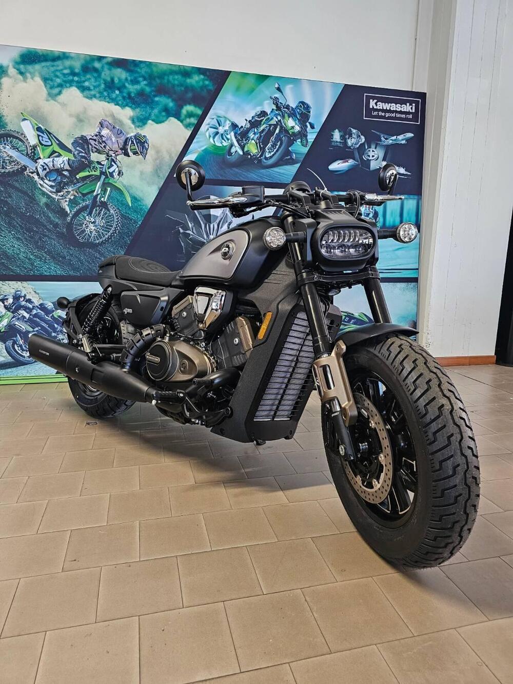 QJ Motor SRV 600 V (2025 - 26) (4)