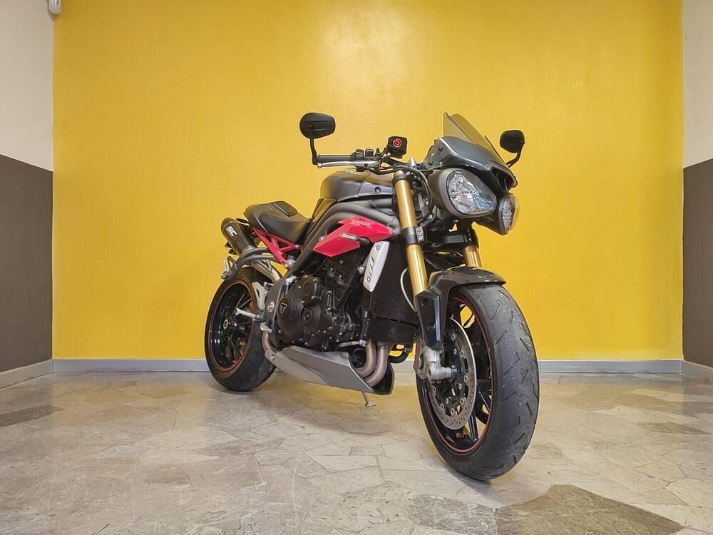 Triumph Speed Triple 1050 R ABS (2016 - 17) (2)
