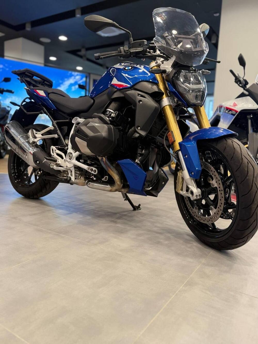 Bmw R 1250 R (2021 - 25) (2)