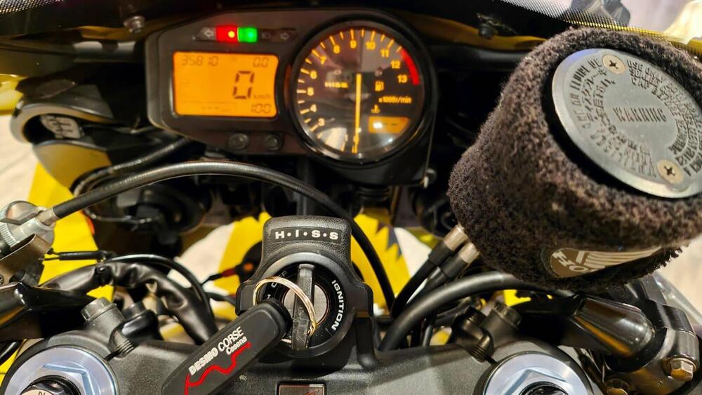 Honda CBR 900 RR Fireblade (2002 - 04) (11)