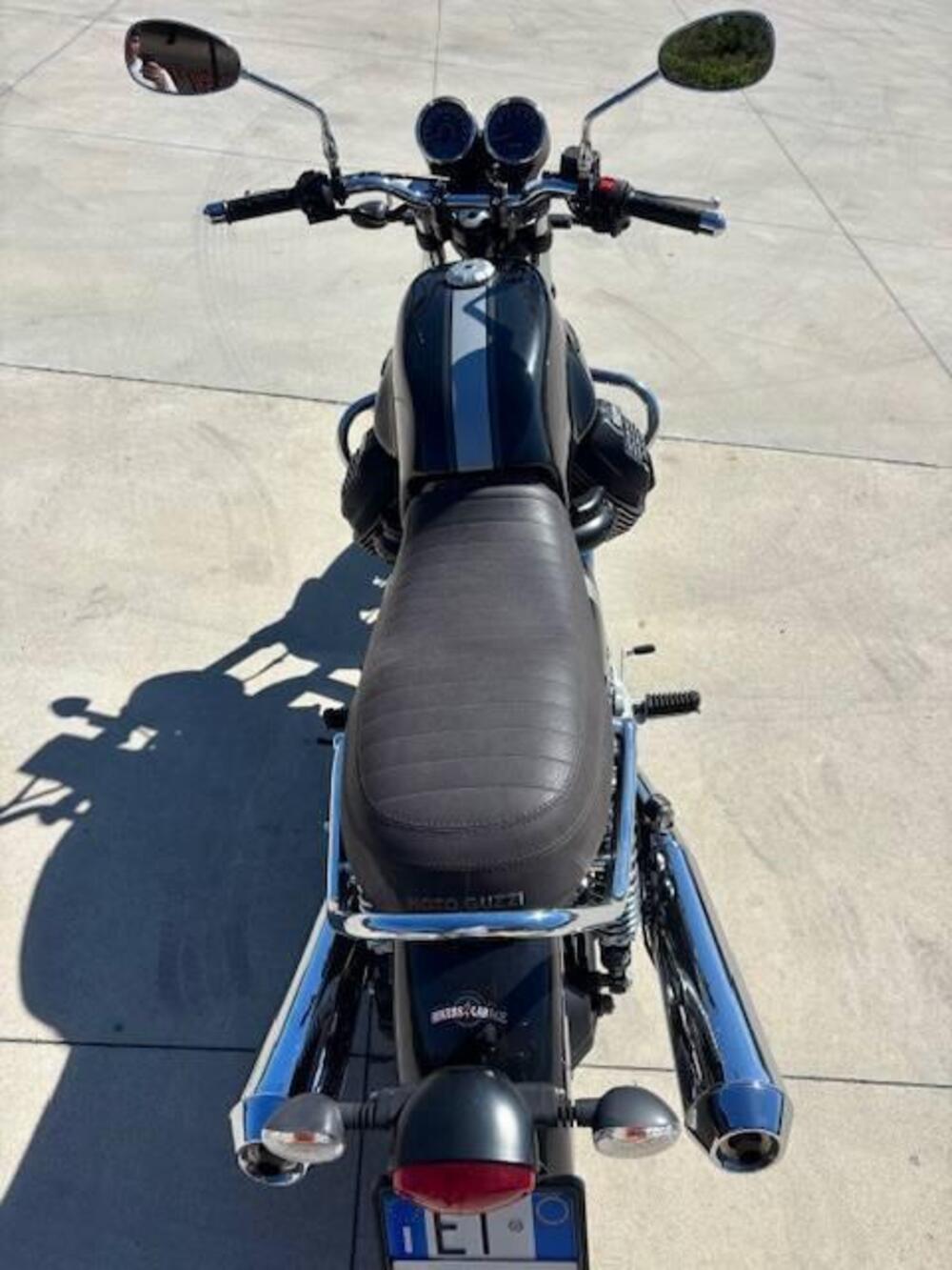 Moto Guzzi V7 III Stone (2017 - 20) (3)