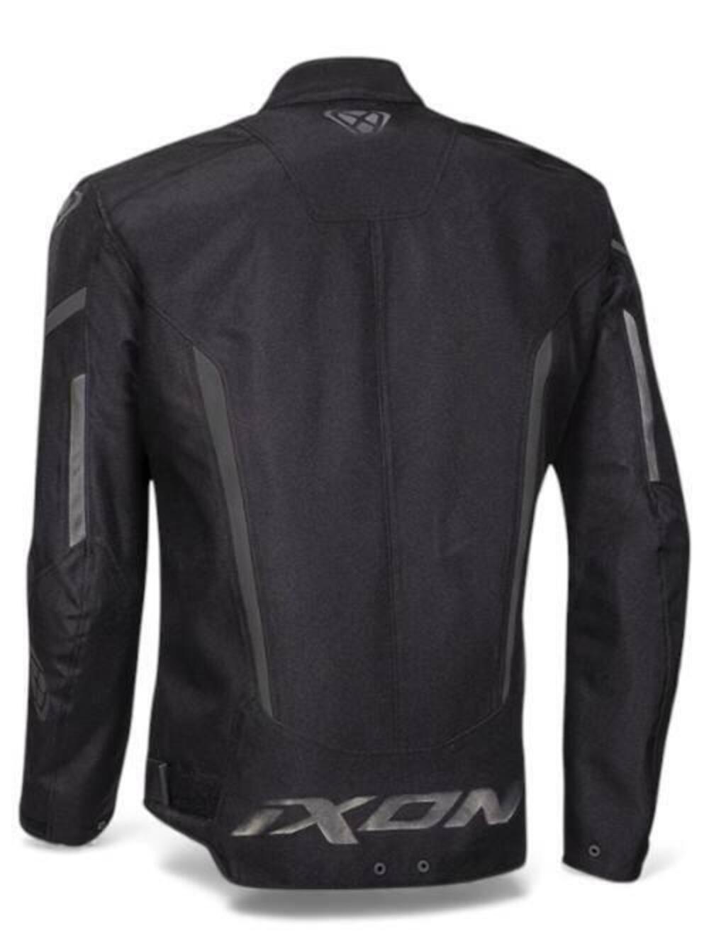 Giubbotto IXON mod. Striker nero (2)