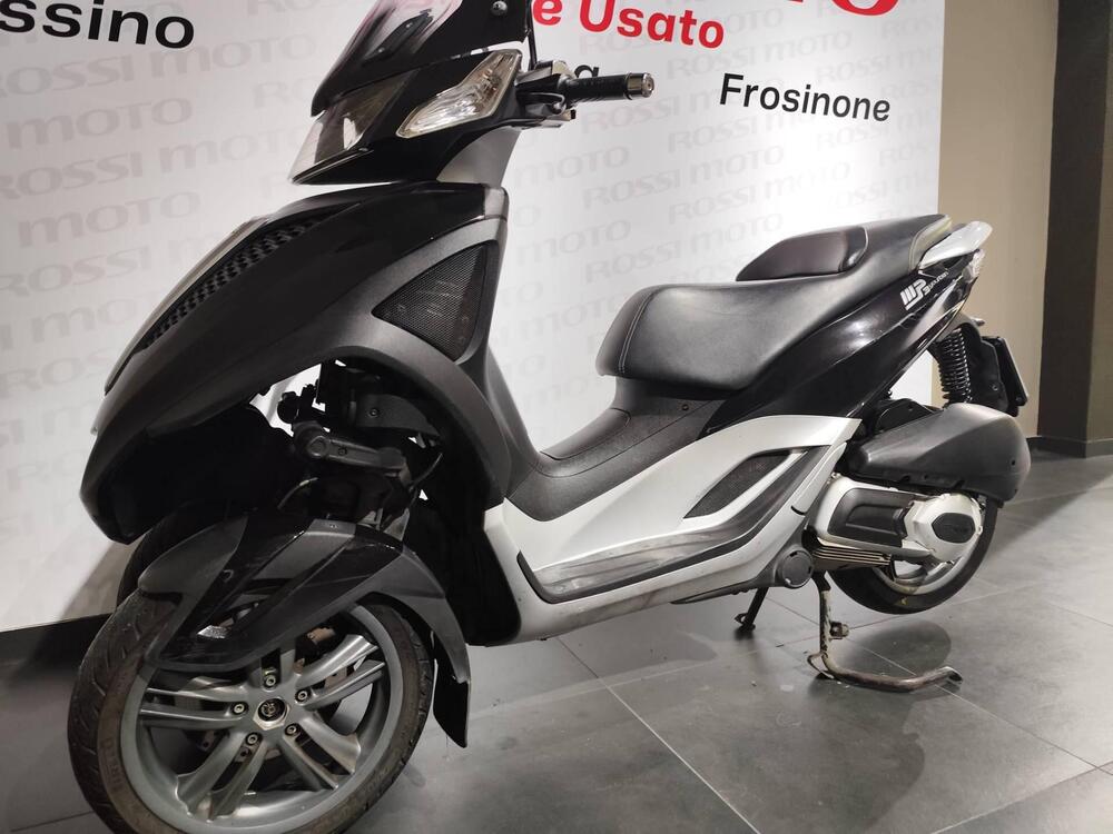 Piaggio MP3 300 (2010 - 11) (2)