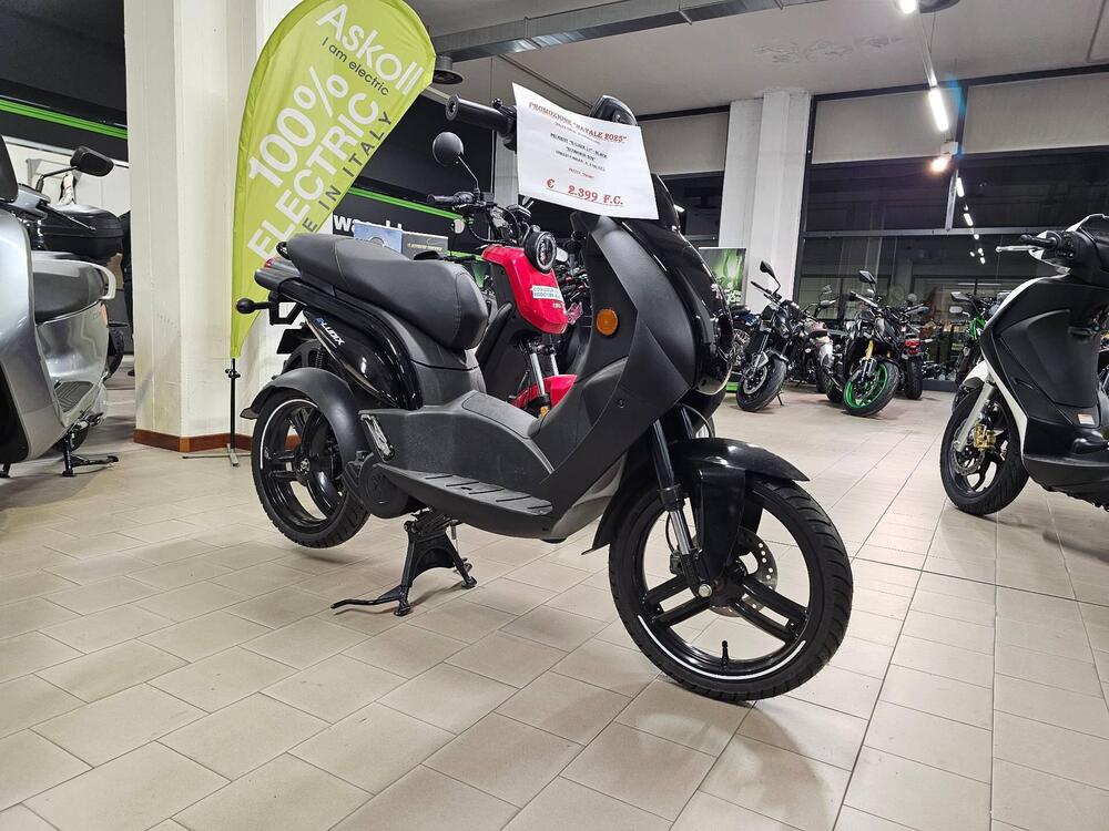 Peugeot e-Ludix Biposto E5 (2021 - 25) (3)