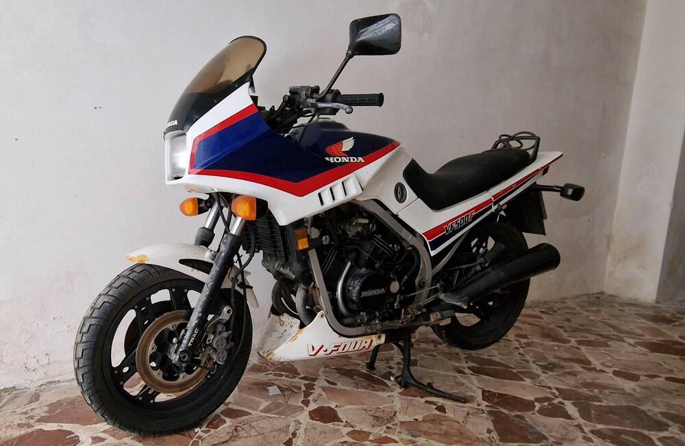 Honda VF500F (2)