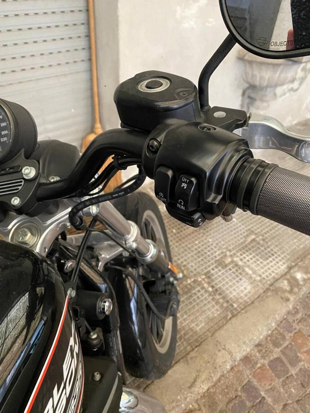 Harley-Davidson 883 R (2008 - 16) - XL 883R (10)