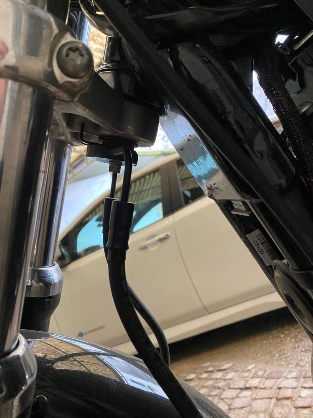 Harley-Davidson 883 R (2008 - 16) - XL 883R (19)