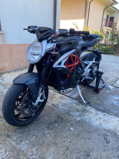 MV Agusta Brutale 800 EAS ABS (2016 - 19) usata