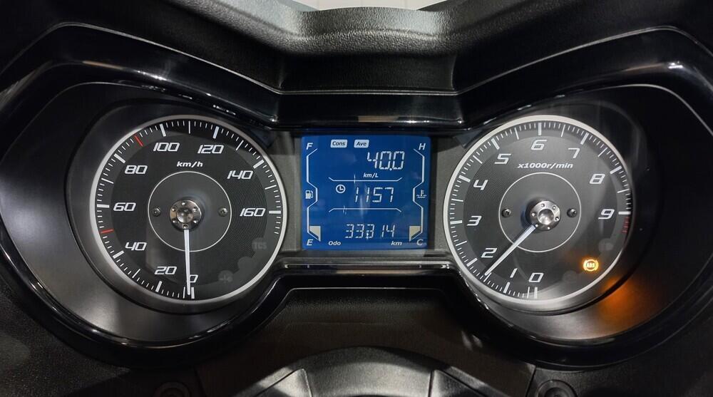 Yamaha X-Max 300 Tech Max (2021 - 24) (4)