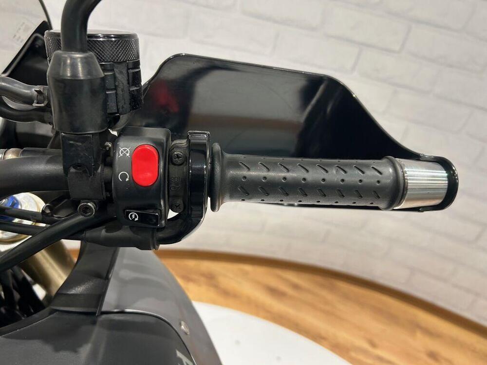 Triumph Tiger 1050 SE ABS (2006 - 13) (10)