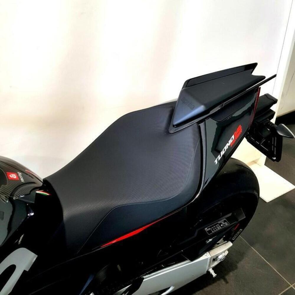 Aprilia Tuono V4 Factory (2021 - 24) (14)