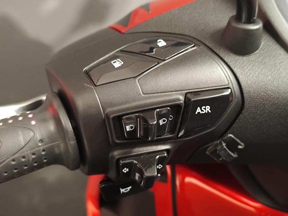 Piaggio Beverly 300 ABS-ASR (2021 - 25) (14)