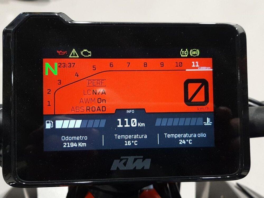 KTM 1290 Super Duke R (2022 - 23) (6)