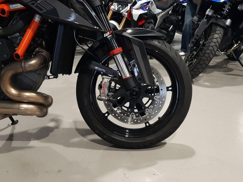 KTM 1290 Super Duke R (2022 - 23) (8)