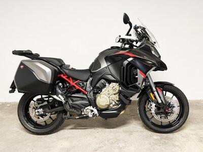 Ducati Multistrada V4 S Grand Tour (2024) usata