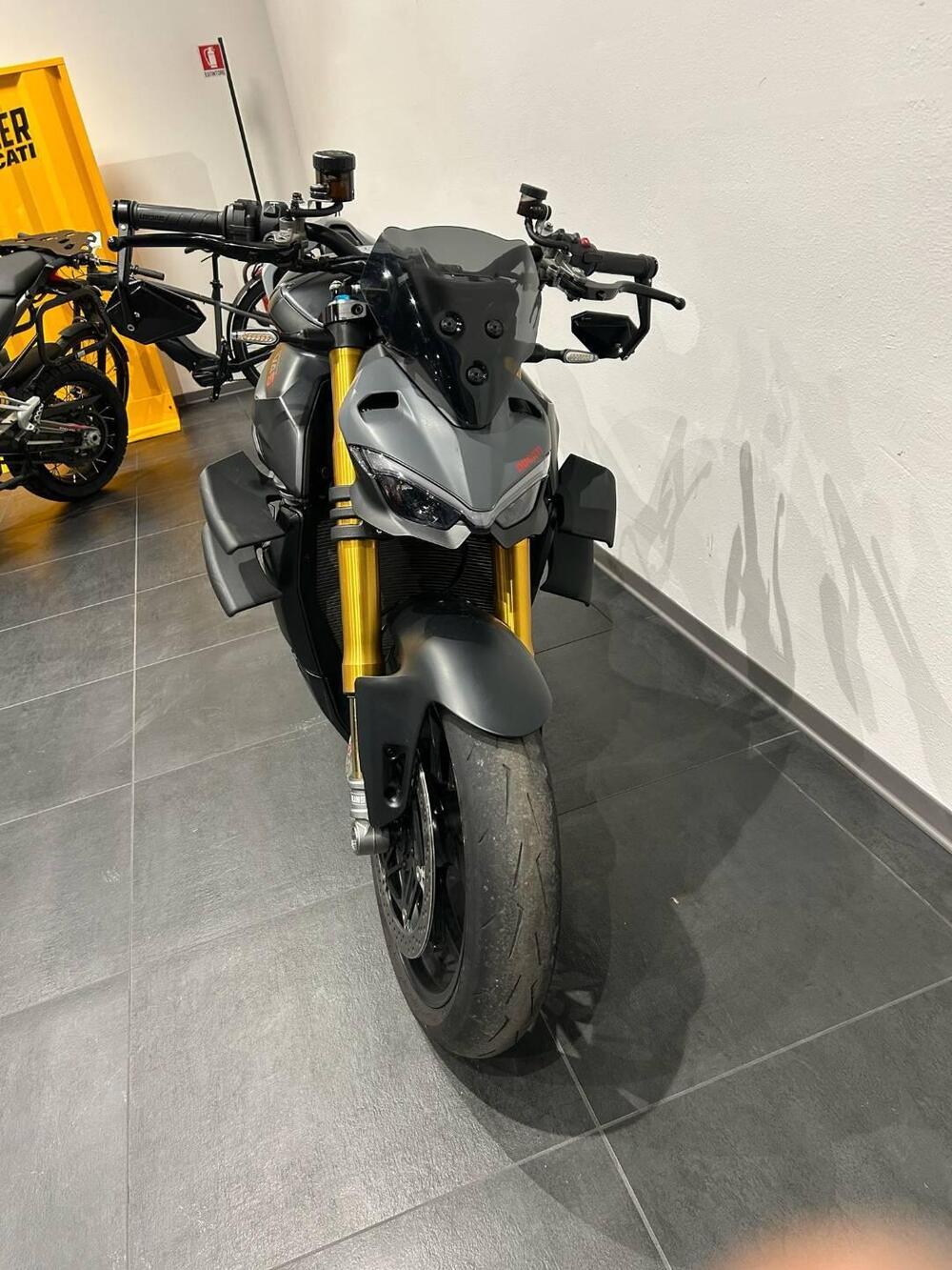 Ducati Streetfighter V4 S (2023 - 24) (4)