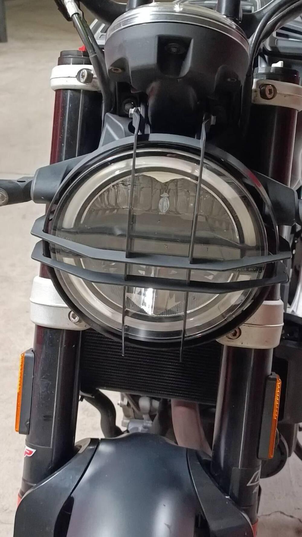 Husqvarna Svartpilen 401 (2021 - 23) (5)