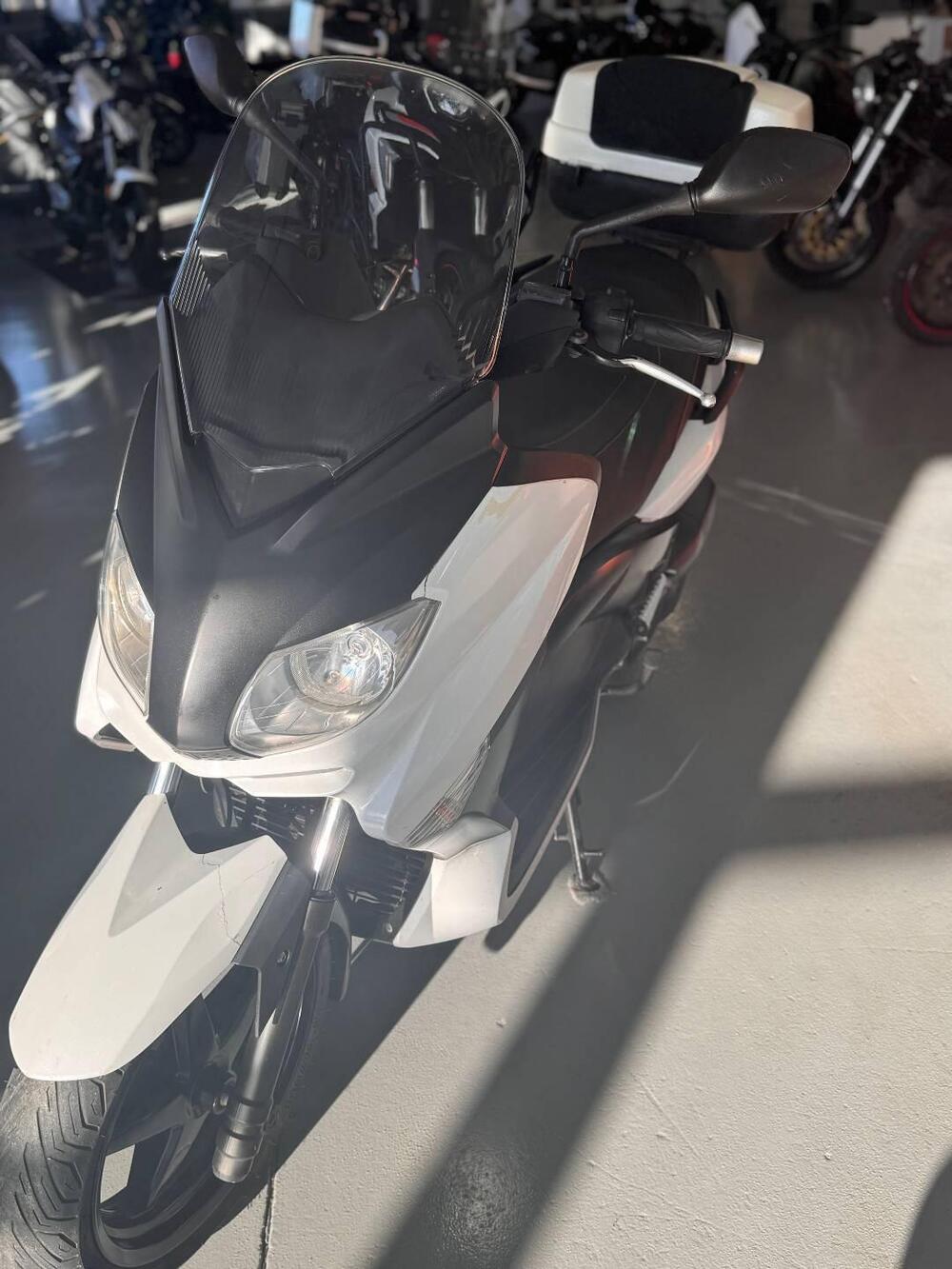 Yamaha X-Max 250 (2010 - 13) (2)