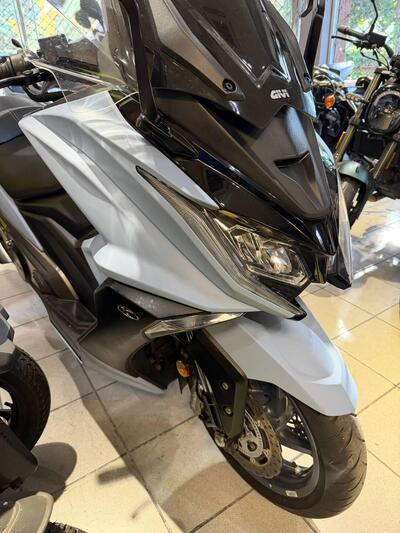 Kymco AK 550 (2020) usata