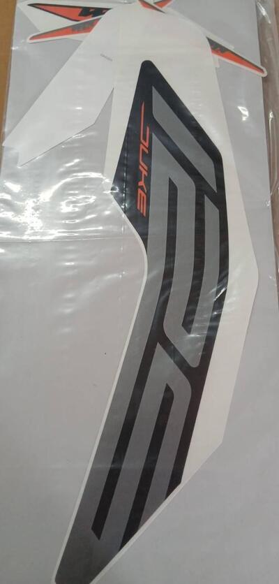 94008099100 Kit adesivi DUKE 125 Ktm