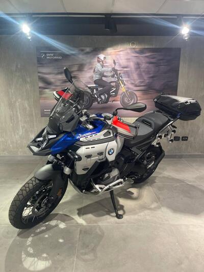 Bmw R 1300 GS Adventure Trophy (2025) usata