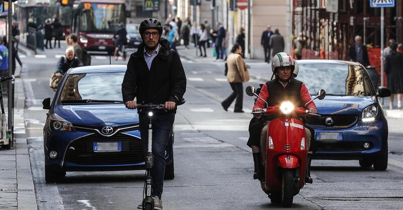 Monopattini elettrici e alcol: scattano arresto e multe fino a 6.000 euro, la Cassazione conferma